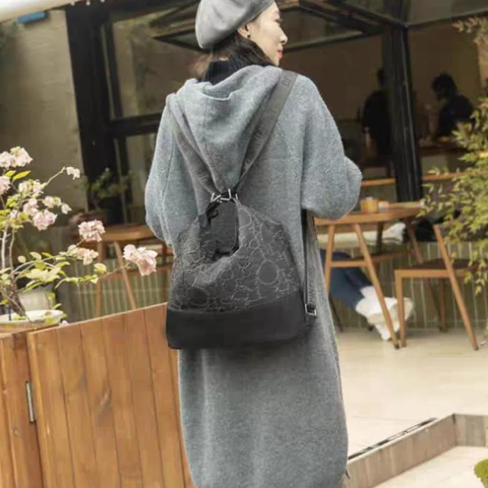 Magmore Classic Convertible Handbag - Image 3