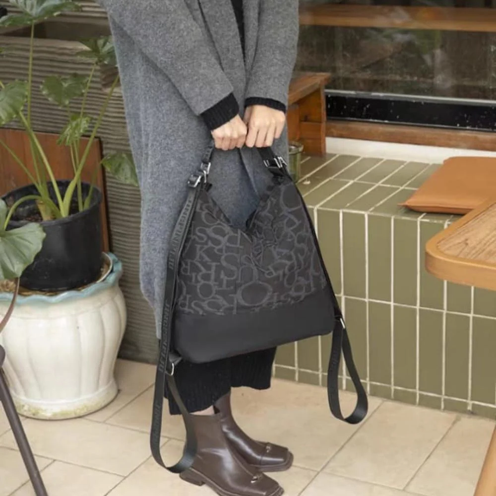 Magmore Classic Convertible Handbag - Image 4